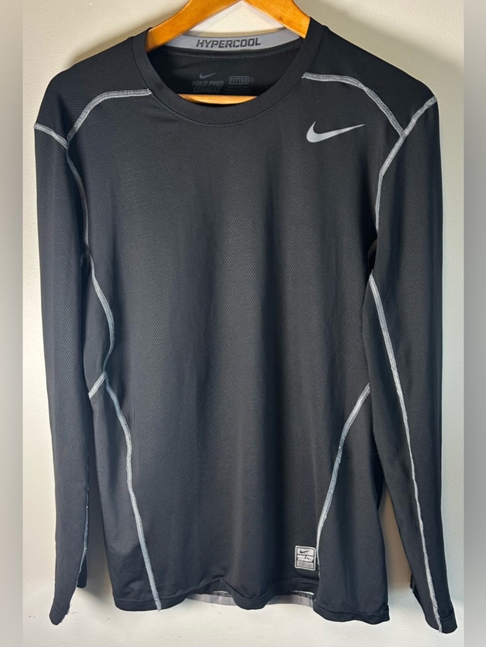 Nike Pro Combat Mens Shirt Size M Black Fitted Long Sleeve Hypercool Top Dri-Fit